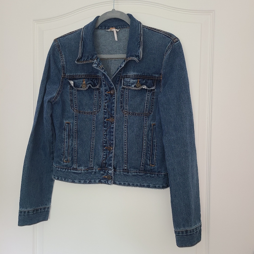 Free People Womens Jean Denim Jacket Size Medium Excellent Condition